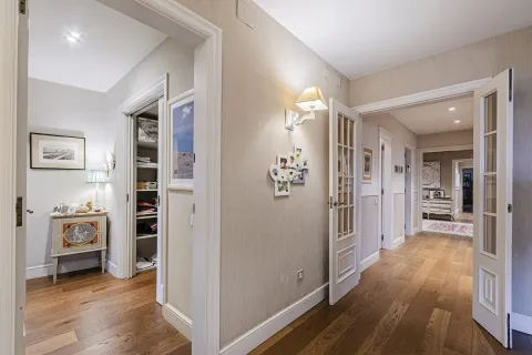 4 bedrooms apartment for sale in Barcelona, Catalonia, Spain № 1638 - photo 12