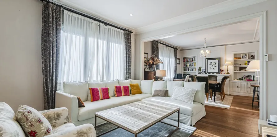 4 bedrooms apartment for sale in Barcelona, Catalonia, Spain № 1638