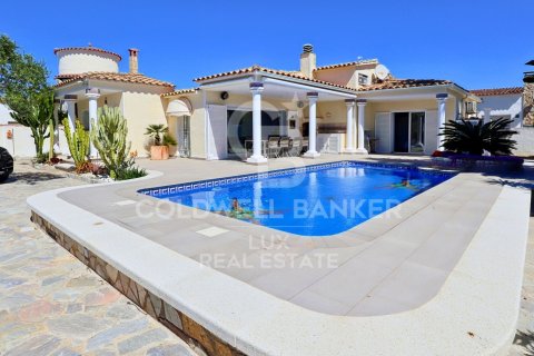 5 bedrooms house for sale in Empuriabrava, Girona, Catalonia, Spain № 5907 - photo 2