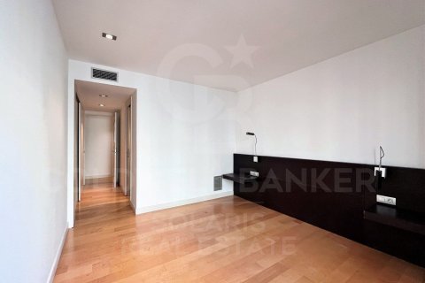 Apartamento de 3 dormitorios en venta en Barcelona, Cataluña, Spain № 5905 - foto 10