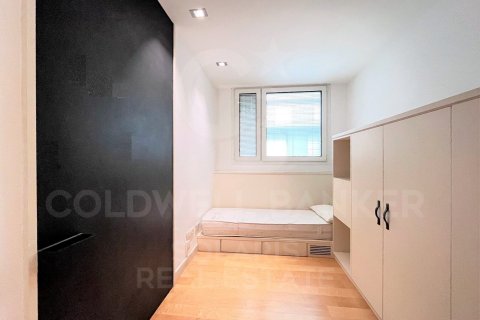 Apartamento de 3 dormitorios en venta en Barcelona, Cataluña, Spain № 5905 - foto 17