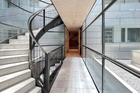 Apartamento de 3 dormitorios en venta en Barcelona, Cataluña, Spain № 5905 - foto 4