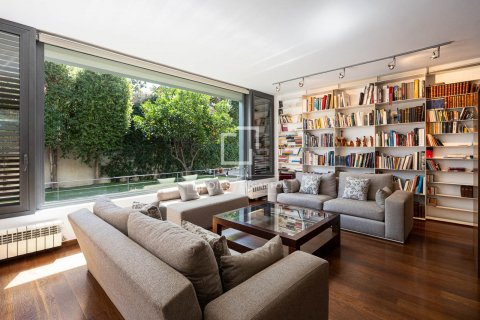 4 bedrooms villa for sale in Barcelona, Catalonia, Spain № 9021 - photo 9