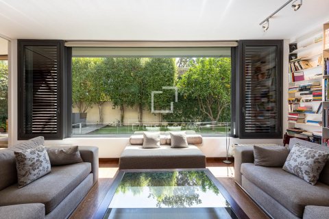 4 bedrooms villa for sale in Barcelona, Catalonia, Spain № 9021 - photo 2