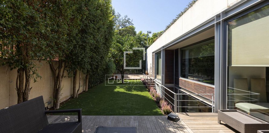 4 bedrooms villa for sale in Barcelona, Catalonia, Spain № 9021