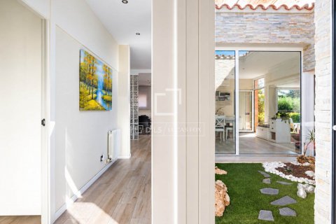 Villa de 5 dormitorios en venta en Bellaterra, Barcelona, Cataluña, Spain № 9024 - foto 14
