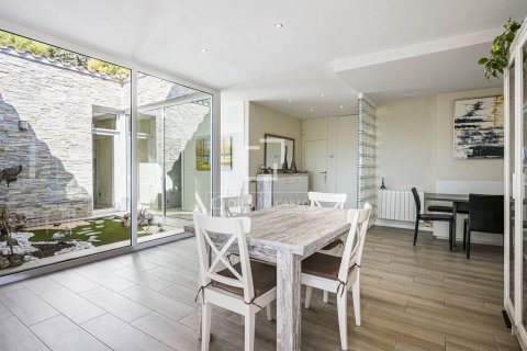 Villa de 5 dormitorios en venta en Bellaterra, Barcelona, Cataluña, Spain № 9024 - foto 6
