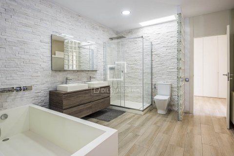Villa de 5 dormitorios en venta en Bellaterra, Barcelona, Cataluña, Spain № 9024 - foto 28