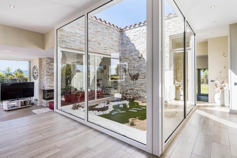 Villa de 5 dormitorios en venta en Bellaterra, Barcelona, Cataluña, Spain № 9024 - foto 11