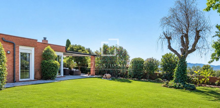 Villa de 5 dormitorios en venta en Bellaterra, Barcelona, Cataluña, Spain № 9024
