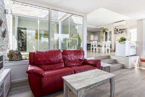 Villa de 5 dormitorios en venta en Bellaterra, Barcelona, Cataluña, Spain № 9024 - foto 9