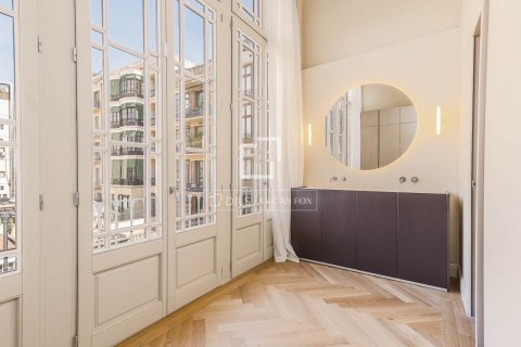 3 bedrooms apartment for sale in Barcelona, Catalonia, Spain № 9023 - photo 30