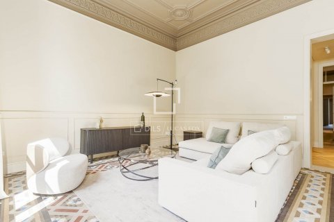 3 bedrooms apartment for sale in Barcelona, Catalonia, Spain № 9023 - photo 7