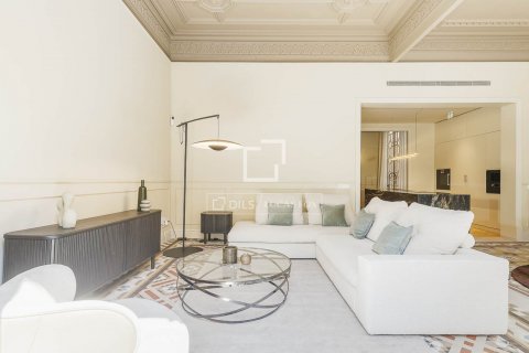 3 bedrooms apartment for sale in Barcelona, Catalonia, Spain № 9023 - photo 6