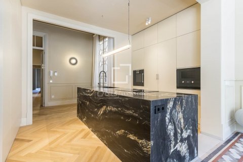 3 bedrooms apartment for sale in Barcelona, Catalonia, Spain № 9023 - photo 15