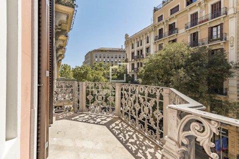 3 bedrooms apartment for sale in Barcelona, Catalonia, Spain № 9023 - photo 12