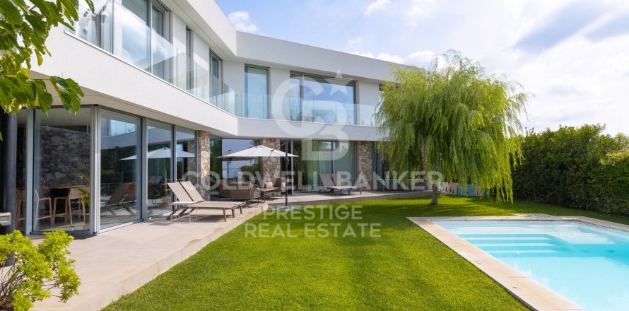 5 bedrooms house for sale in Teia, Barcelona, Catalonia, Spain № 5426