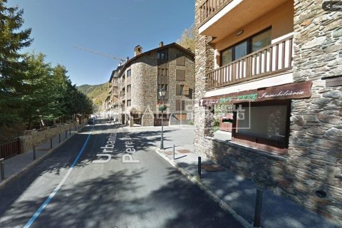 300 sq.m. commercial property for sale in Principado De Andorra (Ninguna Poblacion Tiene C.P.), Lleida, Catalonia, Spain № 5770