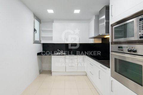 Ático de 3 dormitorios en venta en Barcelona, Cataluña, Spain № 5774 - foto 9