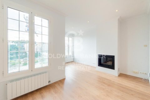 Ático de 3 dormitorios en venta en Barcelona, Cataluña, Spain № 5774 - foto 5