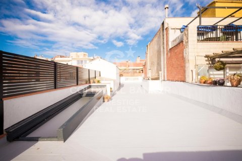 Ático de 3 dormitorios en venta en Barcelona, Cataluña, Spain № 5774 - foto 3