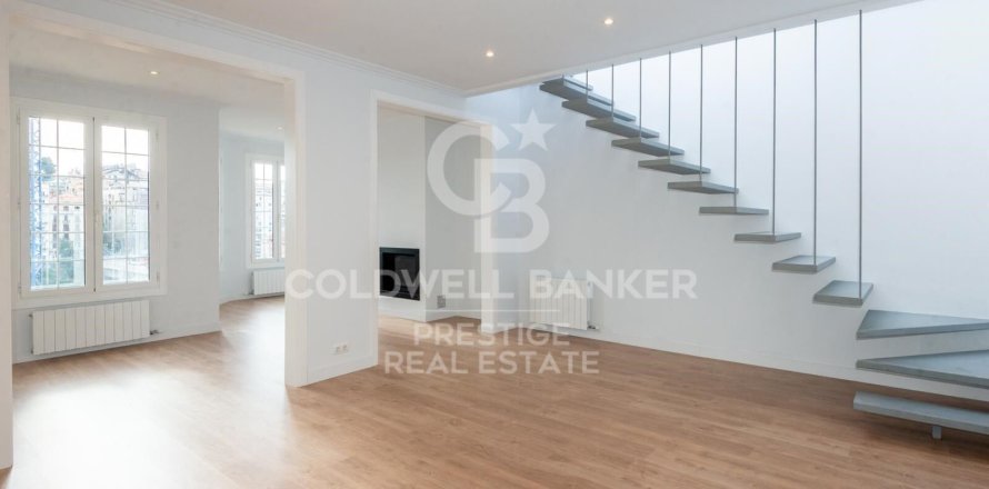 Ático de 3 dormitorios en venta en Barcelona, Cataluña, Spain № 5774
