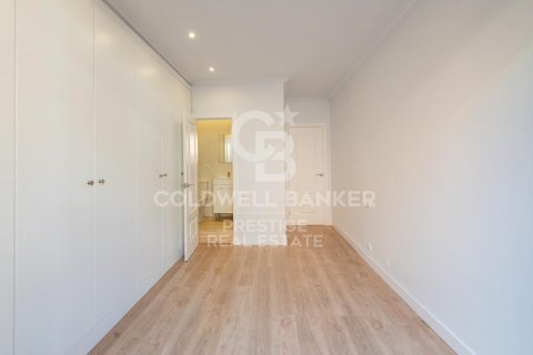 Ático de 3 dormitorios en venta en Barcelona, Cataluña, Spain № 5774 - foto 14