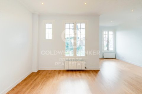 Ático de 3 dormitorios en venta en Barcelona, Cataluña, Spain № 5774 - foto 7