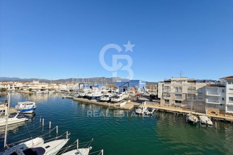 4 bedrooms house for sale in Empuriabrava, Girona, Catalonia, Spain № 5775 - photo 2