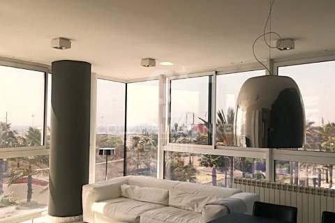 Apartamento de 3 dormitorios en venta en Barcelona, Cataluña, Spain № 7940 - foto 7