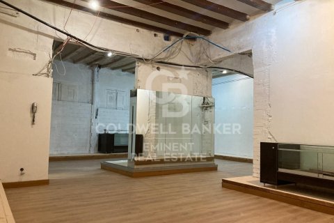 Apartamento de 4 dormitorios en venta en Barcelona, Cataluña, Spain № 7941 - foto 8