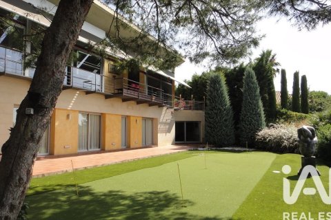 7 bedrooms house for sale in Sant Vicenc De Montalt, Barcelona, Catalonia, Spain № 4771 - photo 4