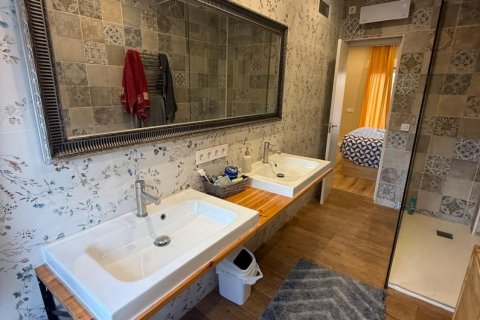 4 bedrooms townhouse for sale in Reus, Tarragona, Catalonia, Spain № 8975 - photo 23