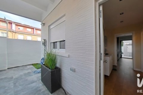4 bedrooms townhouse for sale in Reus, Tarragona, Catalonia, Spain № 8975 - photo 2