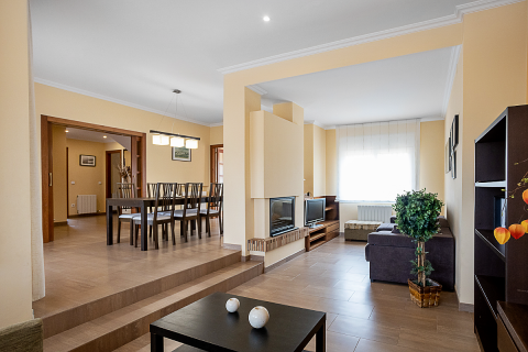 4 bedrooms villa for sale in Lloret de Mar, Girona, Catalonia, Spain № 8974 - photo 27