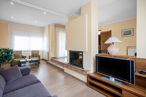 4 bedrooms villa for sale in Lloret de Mar, Girona, Catalonia, Spain № 8974 - photo 28