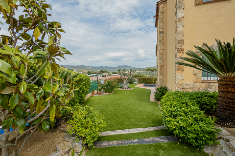4 bedrooms villa for sale in Lloret de Mar, Girona, Catalonia, Spain № 8974 - photo 10