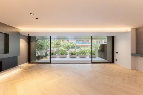4 bedrooms apartment for sale in Barcelona, Catalonia, Spain № 1781 - photo 2