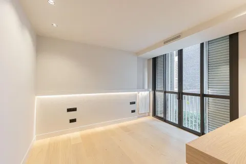4 bedrooms apartment for sale in Barcelona, Catalonia, Spain № 1781 - photo 28