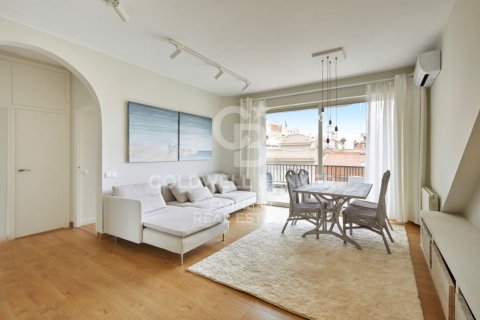 Apartamento de 2 dormitorios en venta en Barcelona, Cataluña, Spain № 5624 - foto 2