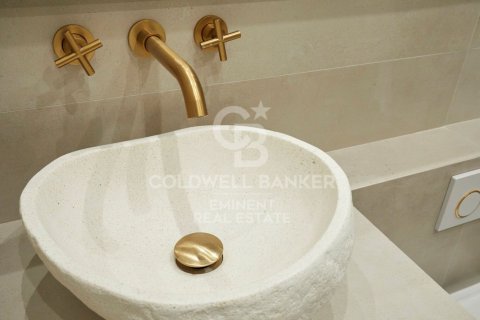 Apartamento de 2 dormitorios en venta en Barcelona, Cataluña, Spain № 5624 - foto 19