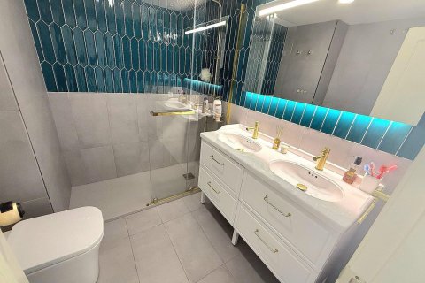 Apartamento de 3 dormitorios en venta en Calafell, Tarragona, Cataluña, Spain № 7642 - foto 23