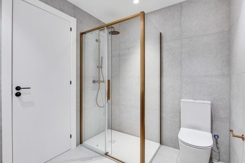 Apartamento de 3 dormitorios en venta en Barcelona, Cataluña, Spain № 8131 - foto 28