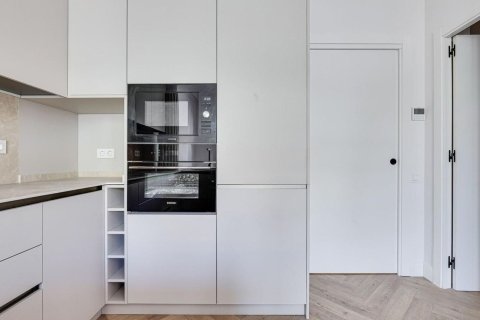 Apartamento de 3 dormitorios en venta en Barcelona, Cataluña, Spain № 8131 - foto 14
