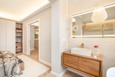 3 bedrooms apartment for sale in Barcelona, Catalonia, Spain № 8130 - photo 26