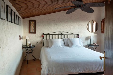 12 bedrooms house for sale in Catalonia, Spain № 8129 - photo 17