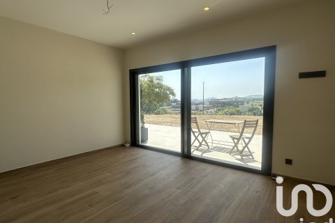Сasa de 4 dormitorios en venta en Sant Esteve Sesrovires, Barcelona, Cataluña, Spain № 4846 - foto 23