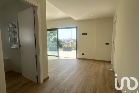 Сasa de 4 dormitorios en venta en Sant Esteve Sesrovires, Barcelona, Cataluña, Spain № 4846 - foto 10