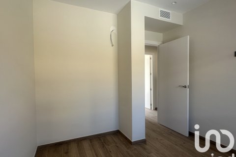 Сasa de 4 dormitorios en venta en Sant Esteve Sesrovires, Barcelona, Cataluña, Spain № 4846 - foto 30