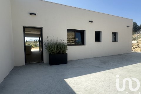 Сasa de 4 dormitorios en venta en Sant Esteve Sesrovires, Barcelona, Cataluña, Spain № 4846 - foto 5